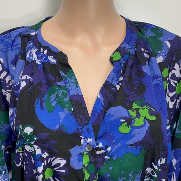 "Isaac Mizrahi Jeans Women’s Blouse S Fancy Floral Print Button Front - Picture 5 of 7